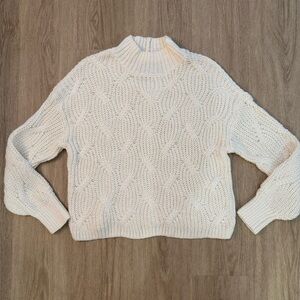 American Eagle Outfitters Medium Cozy & Warm Cable Knit Sweater - Cream
